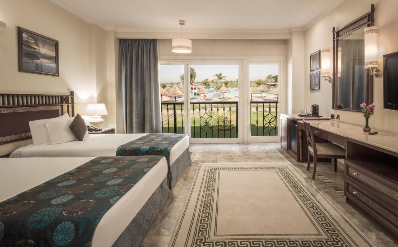 Jolie Ville Hotel & Spa Kings Island Luxor Eksteriør billede A room at the Grand Hotel