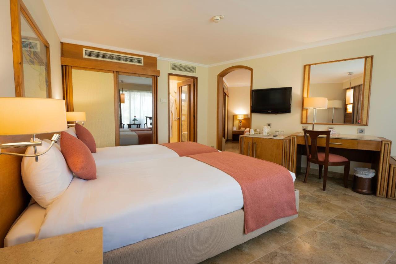 Jolie Ville Hotel & Spa Kings Island Luxor Eksteriør billede A room at the hotel