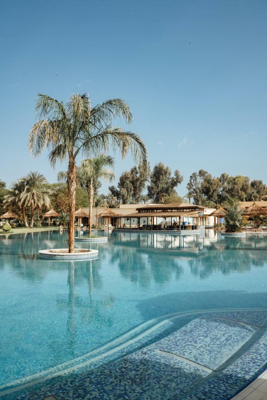 Jolie Ville Hotel & Spa Kings Island Luxor Eksteriør billede The pool at the Royal Palm Hotel