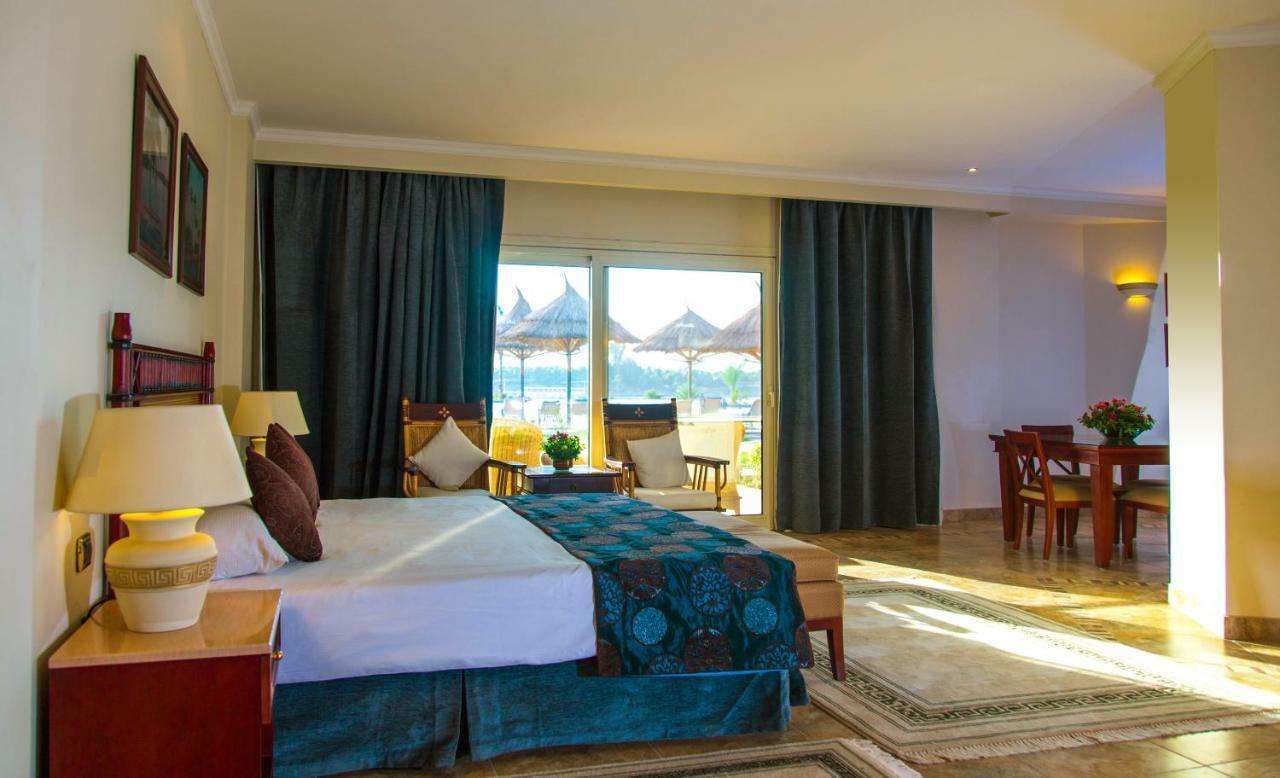 Jolie Ville Hotel & Spa Kings Island Luxor Eksteriør billede Suite at the Hilton Luxor